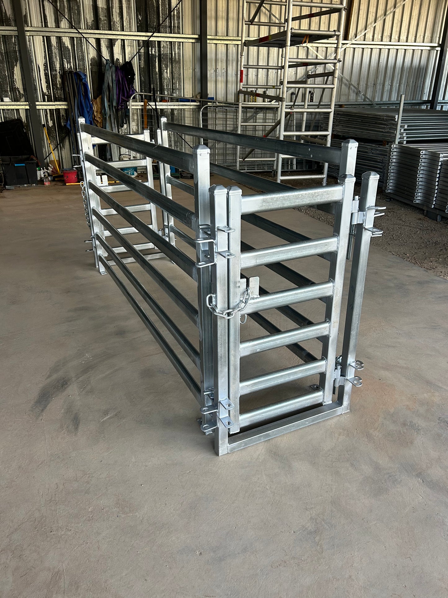 Small Sheep Race - 630mm L x 2310mm W x 1100mm H