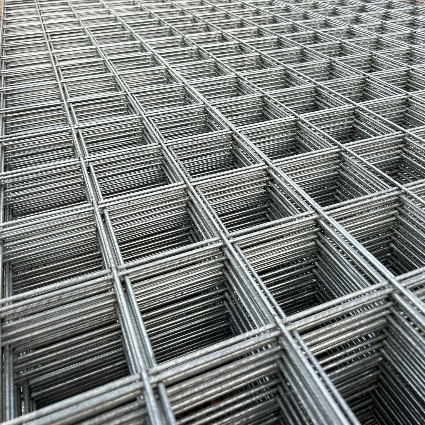 Galvanised Mesh 100x100 2400x1200 4mm thickness