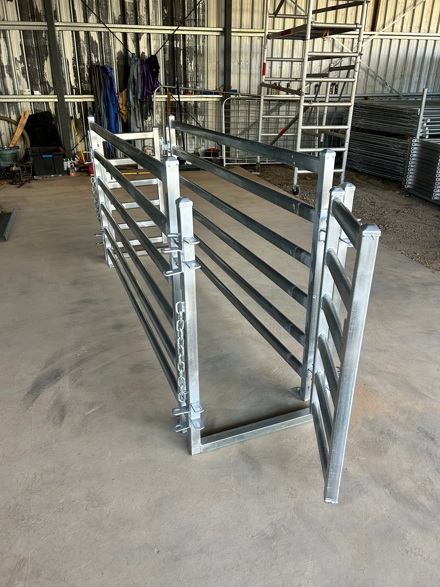 Small Sheep Race - 630mm L x 2310mm W x 1100mm H