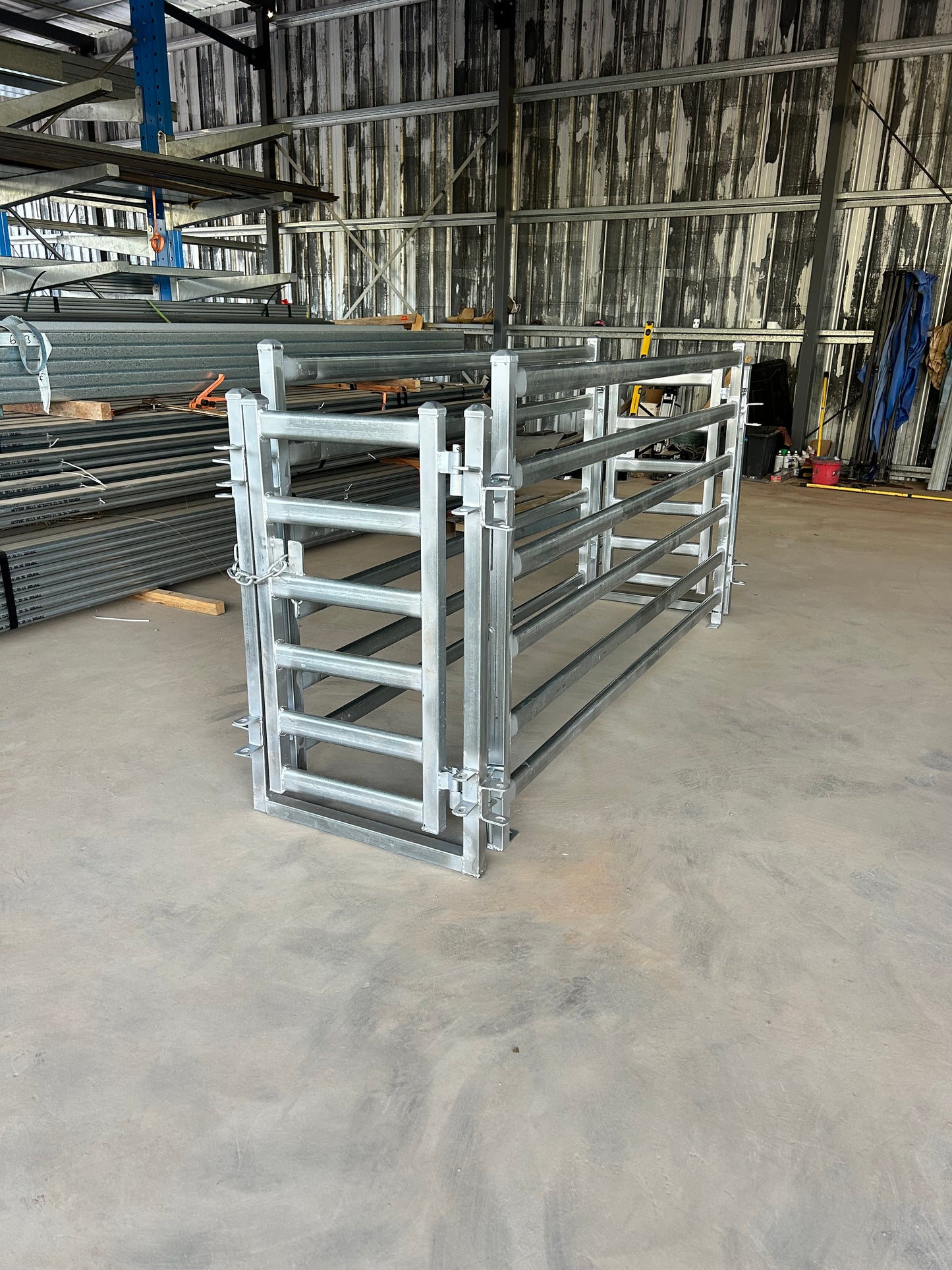 Small Sheep Race - 630mm L x 2310mm W x 1100mm H