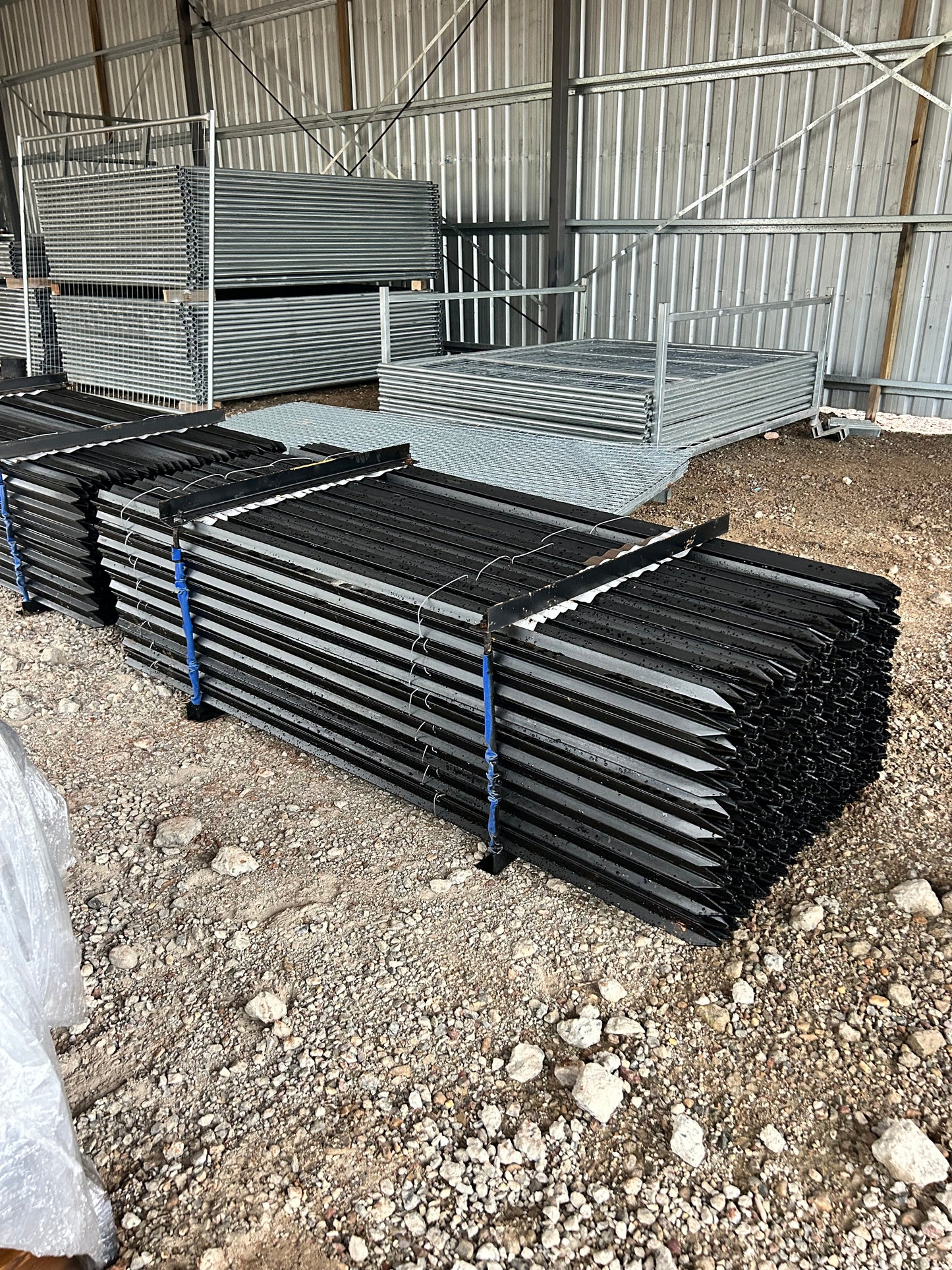 Heavy Duty Black Star Pickets - 1800mm Long